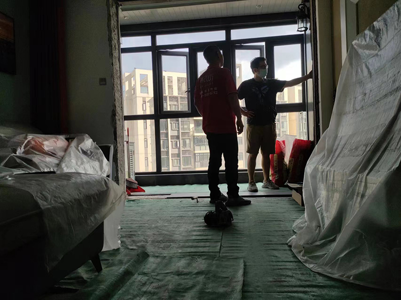二手房客廳地面翻新怎么鋪地磚？千萬(wàn)要注意這幾個(gè)細節(圖1)
